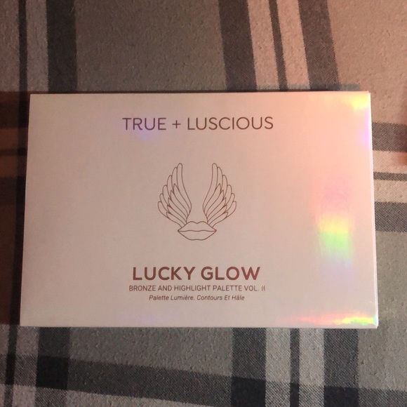 True + Luscious "Lucky Glow" Palette - Picture 1 of 4